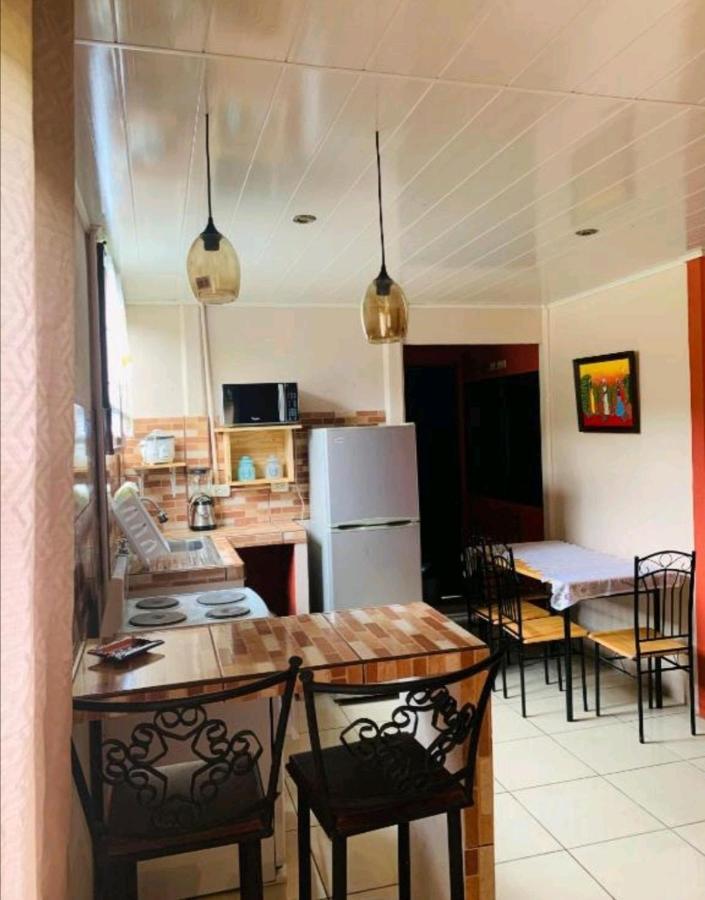 Bamboo Arenal Apartment La Fortuna Luaran gambar